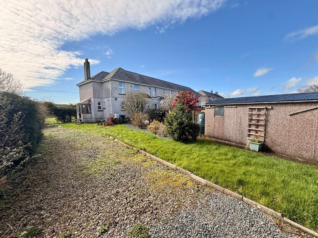 Property photo 1 of 10 Photo 9