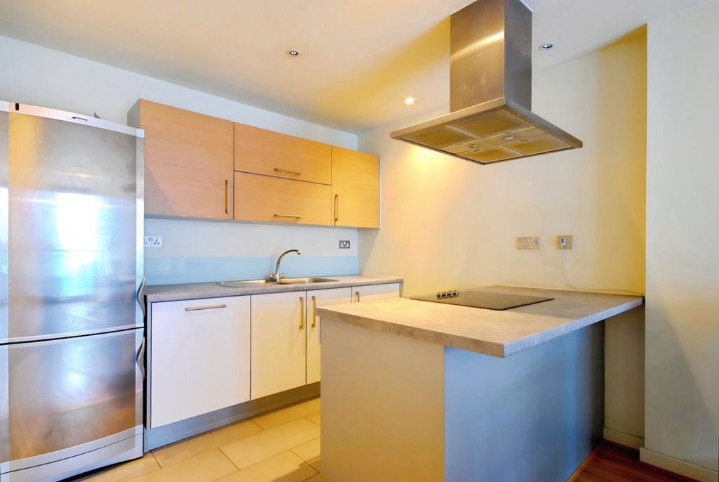 Property photo 2 of 18 Pbox-Img.Jpg