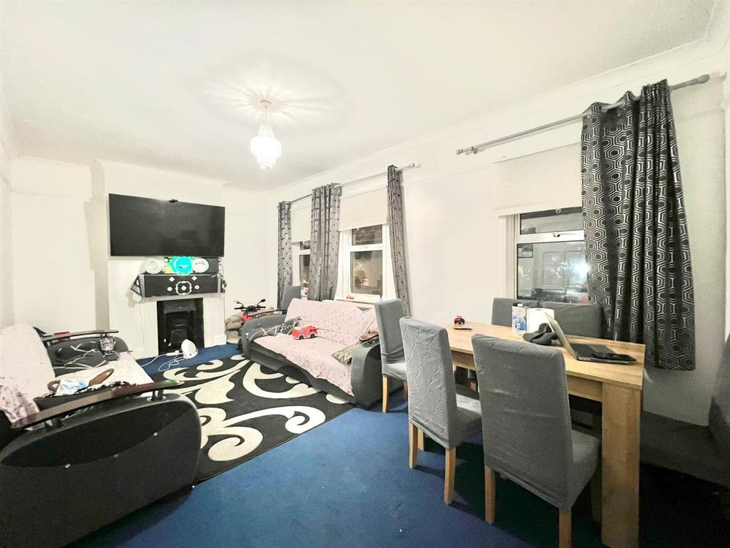 Property photo 2 of 10 Whatsapp Image 2025-11-27 At 18.02.53.Jpeg