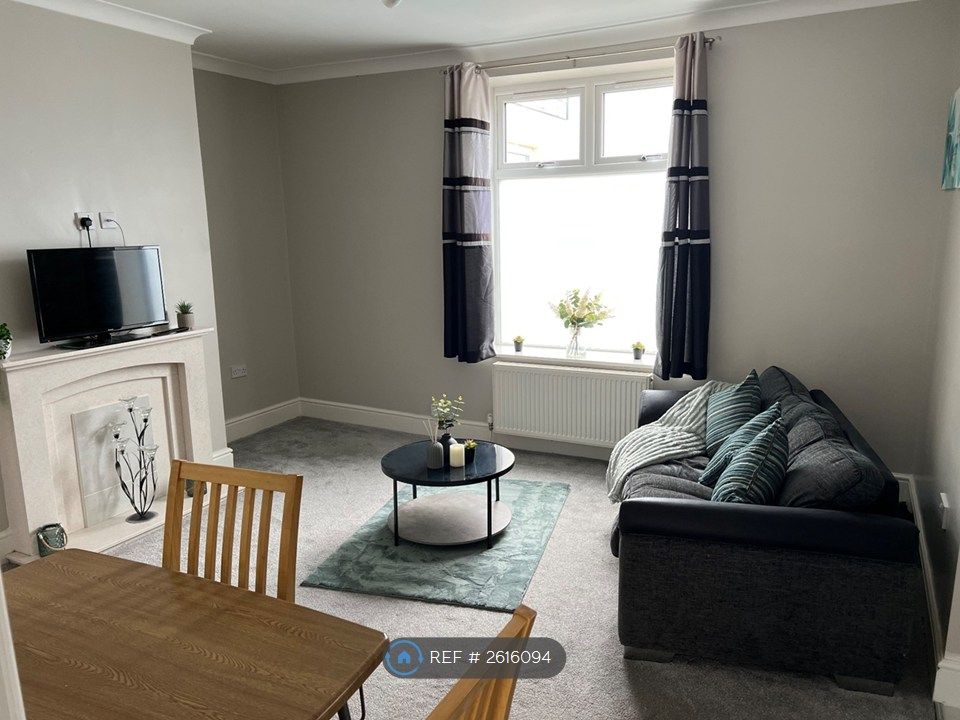 Property photo 1 of 8 Communal Lounge