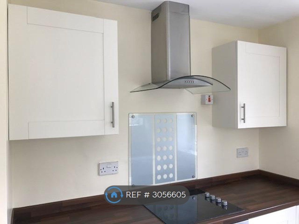 Property photo 1 of 18 Kitchen