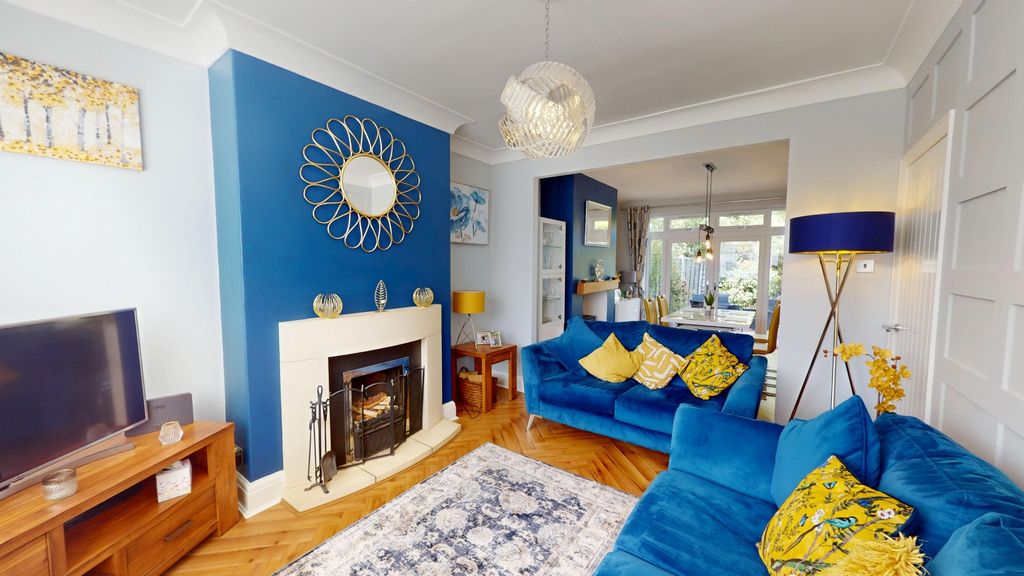 Property photo 3 of 32 3889903