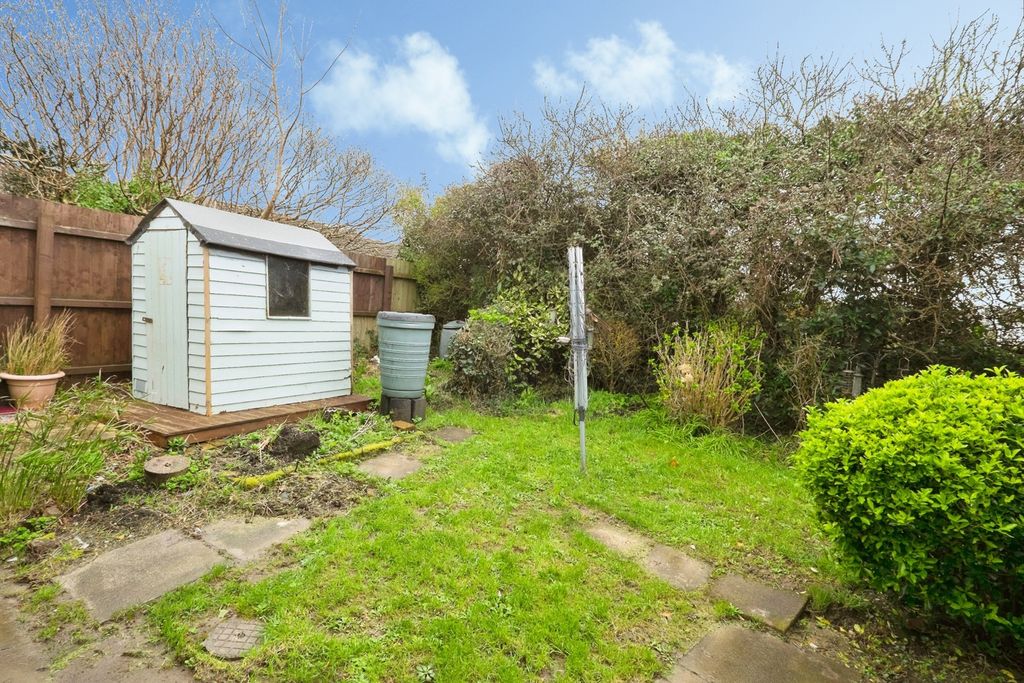 Property photo 2 of 13 Garden