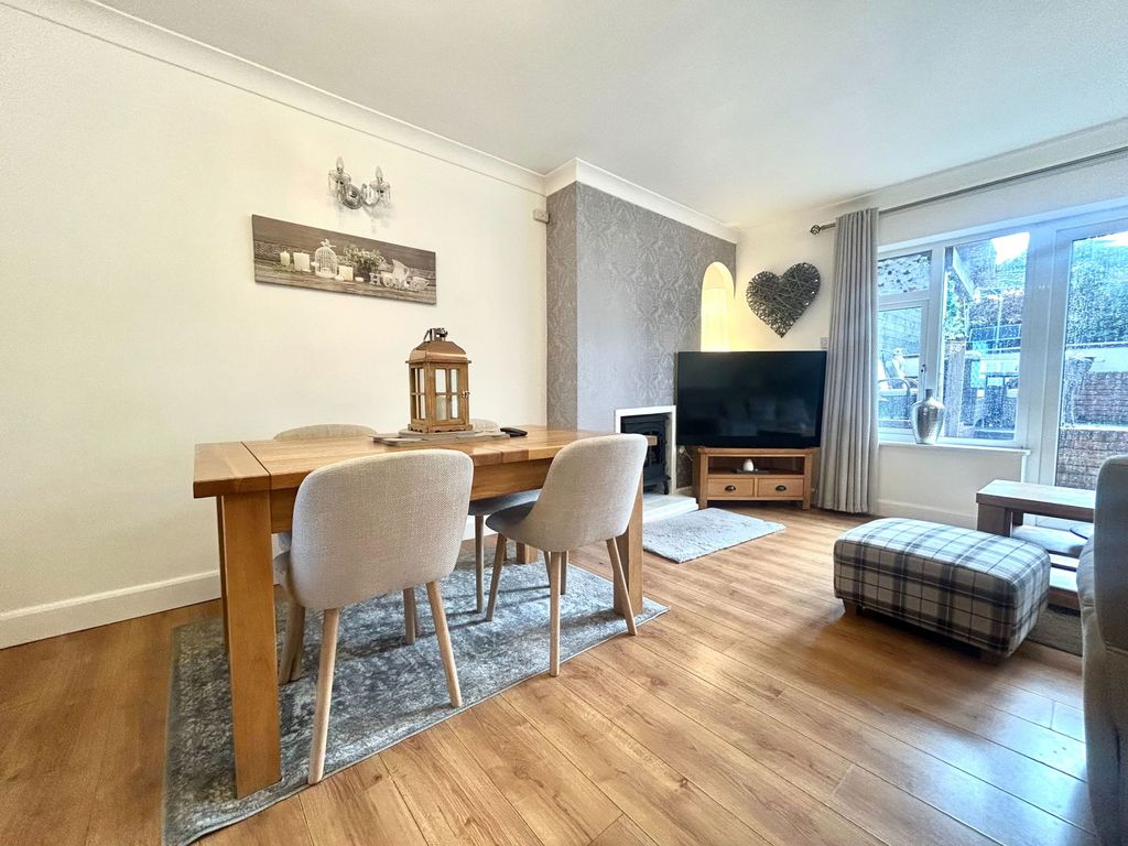 Property photo 3 of 24