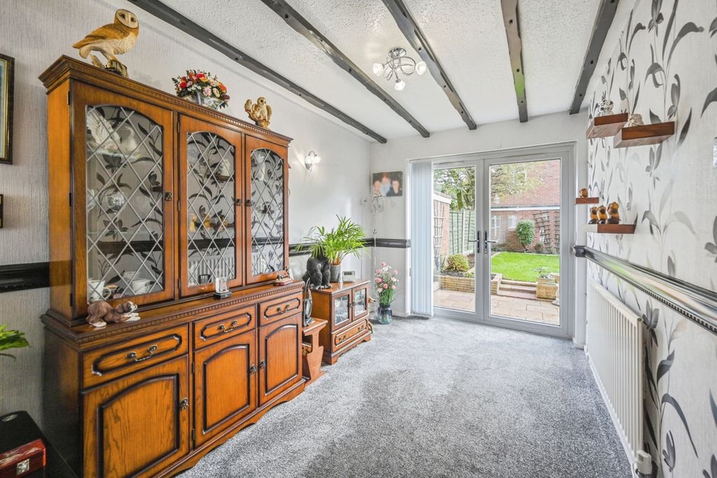 Property photo 3 of 17 Photo