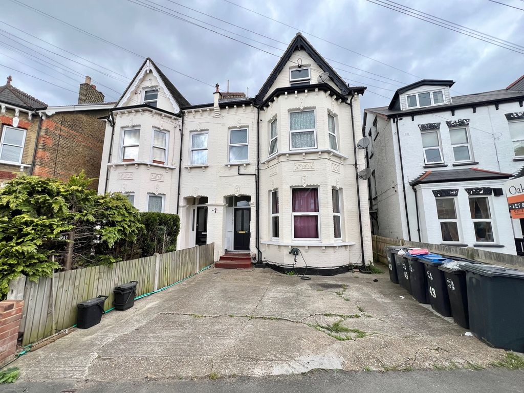Property photo 3 of 10 10