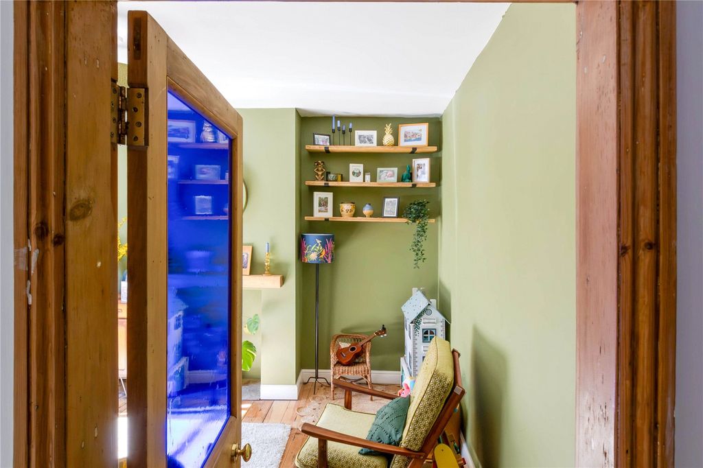 Property photo 3 of 21 Picture No. 01