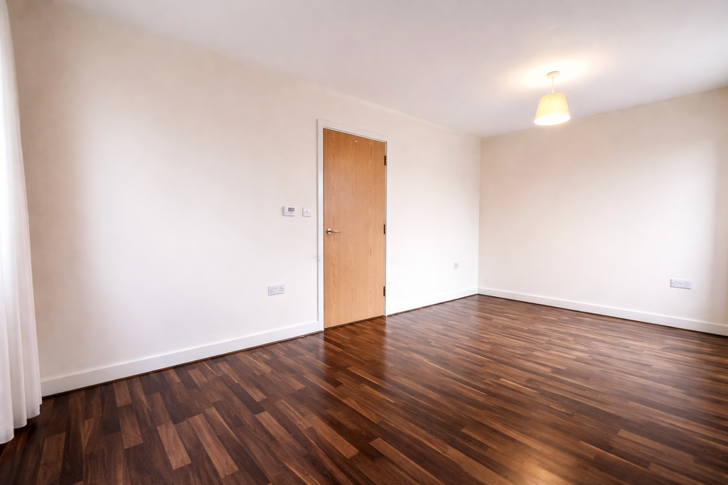 Property photo 2 of 21 Living Room