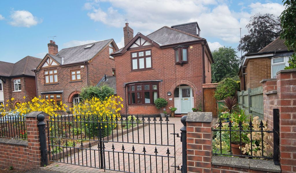 Property photo 1 of 32
