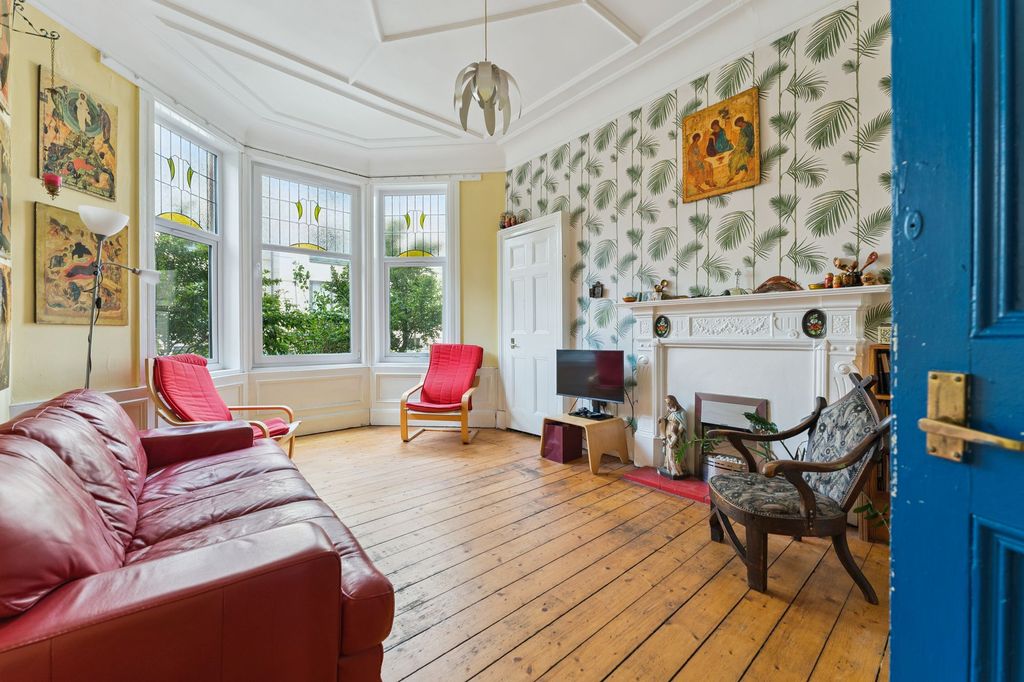Property photo 2 of 14