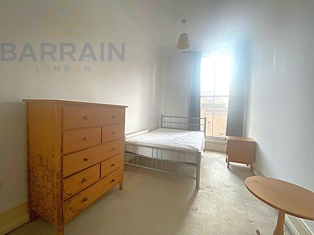 Property photo 3 of 8 Copy Bedroom 1 c9F1F24c-E9F3-4F1c-B6E6-4c187Ea888Db.Jpg