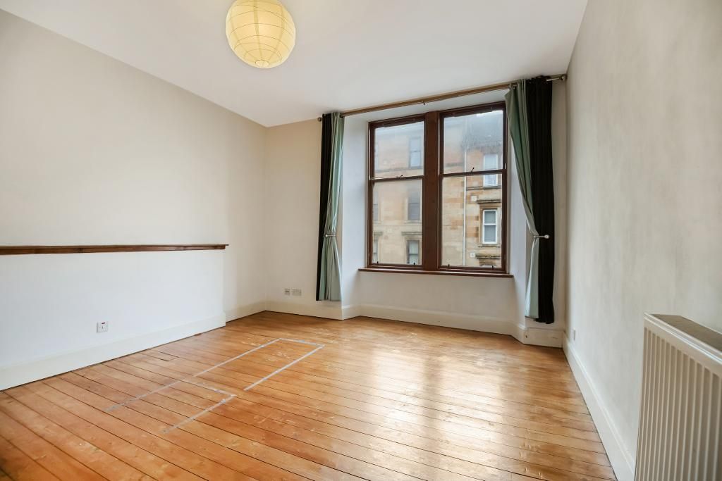 Property photo 2 of 18 Lounge