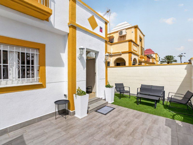 Property photo 1 of 33