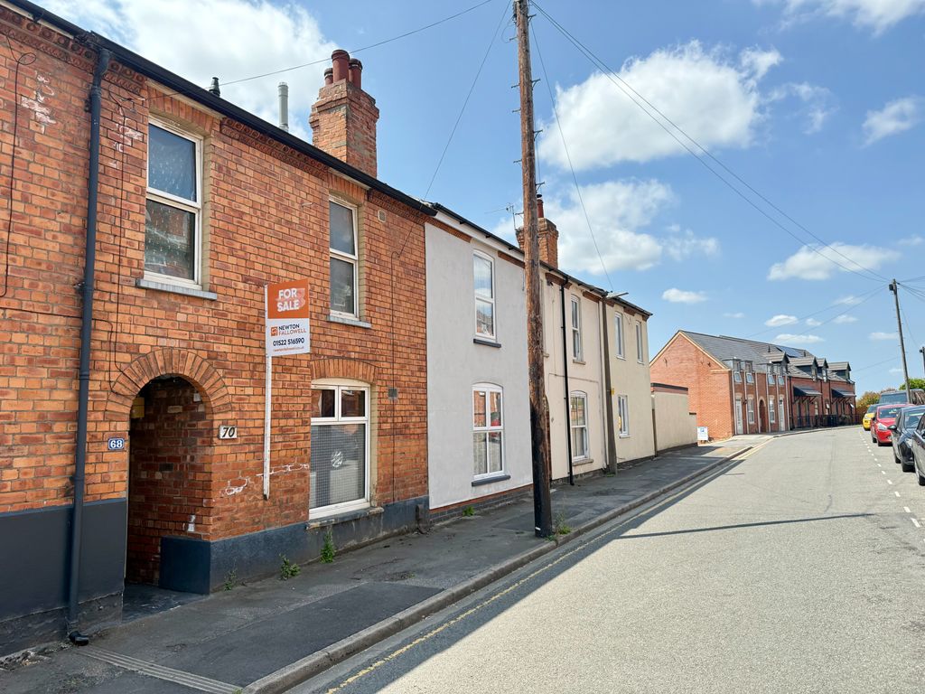 Property photo 1 of 8