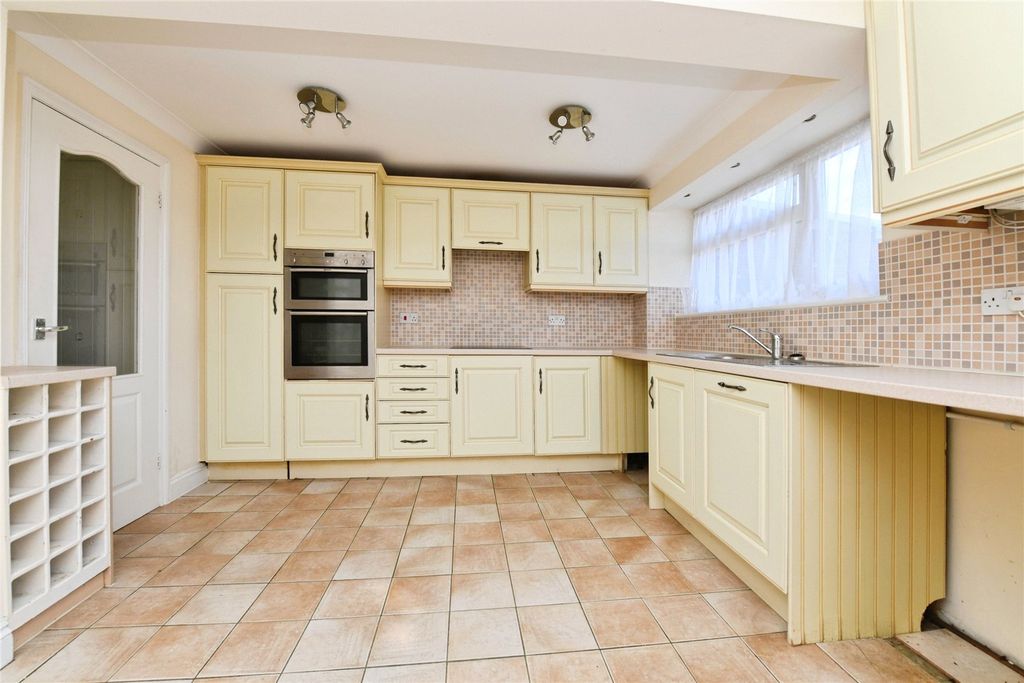 Property photo 2 of 15 Picture No. 05
