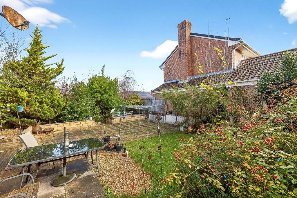 Property photo 3 of 16 Picture No. 02