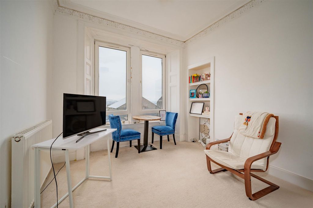 Property photo 2 of 9 45 Lyon Street Dundee-8.Jpg