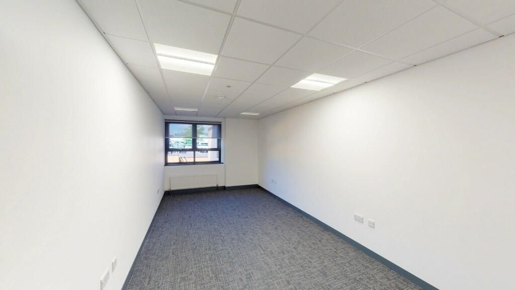 Property photo 3 of 99 Office