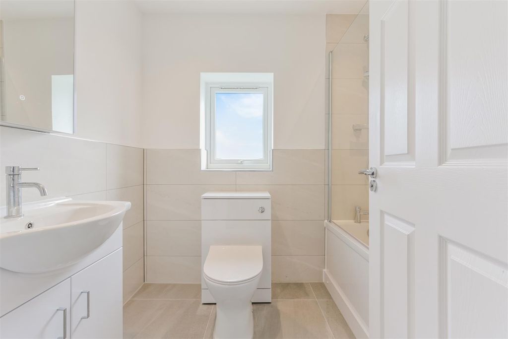 Property photo 2 of 12 Portland Drive (4).Jpg