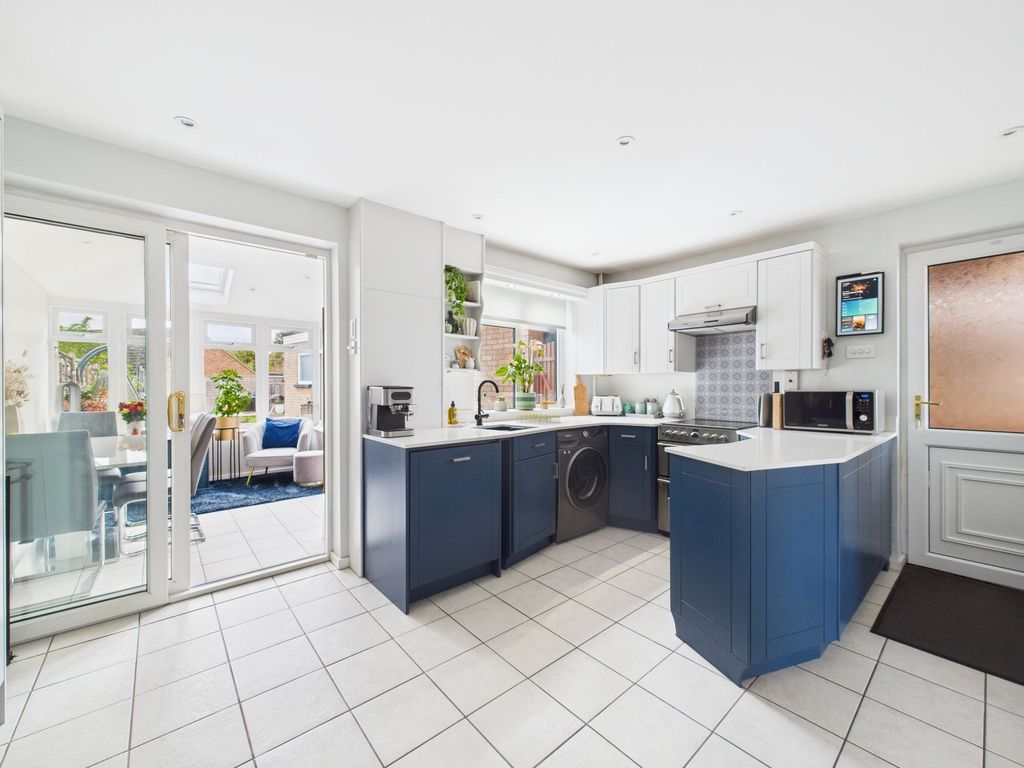 Property photo 3 of 27