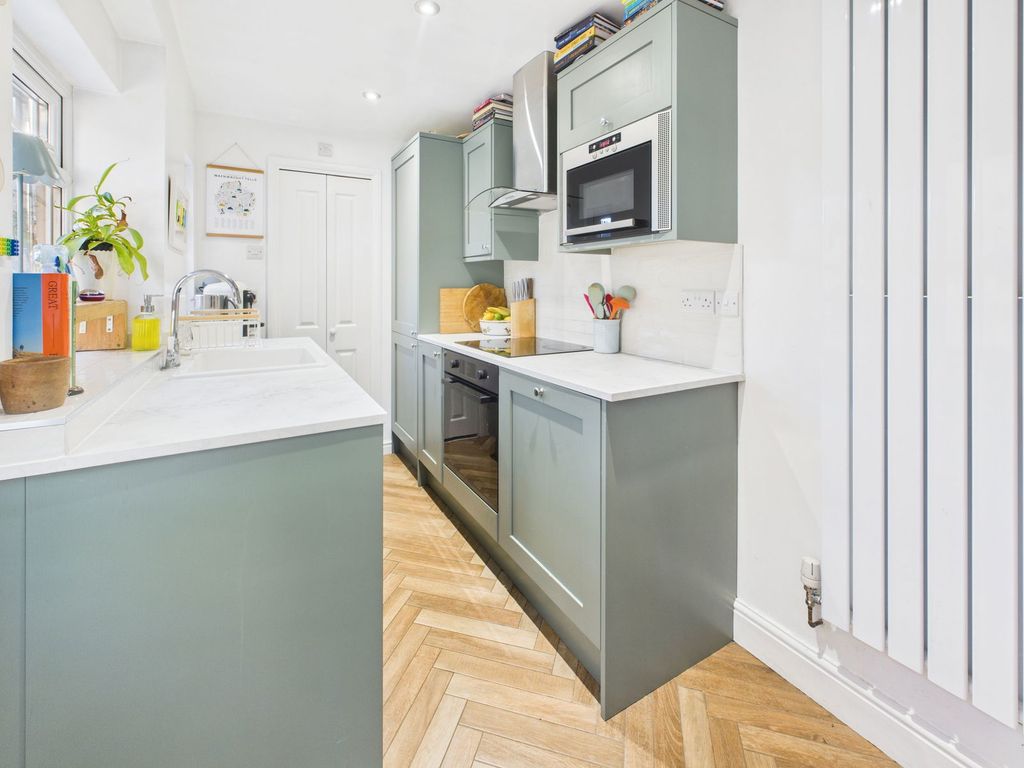 Property photo 3 of 21