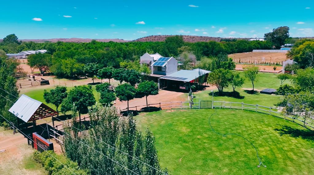 Property photo 1 of 37