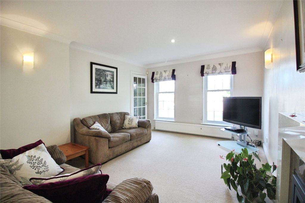 Property photo 2 of 14 Picture No. 16