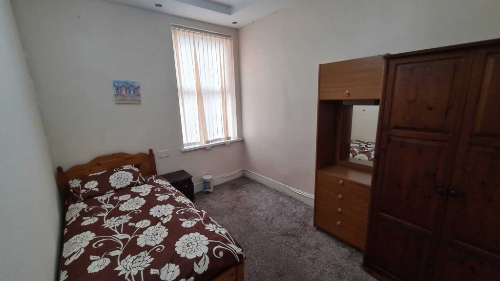 Property photo 2 of 6