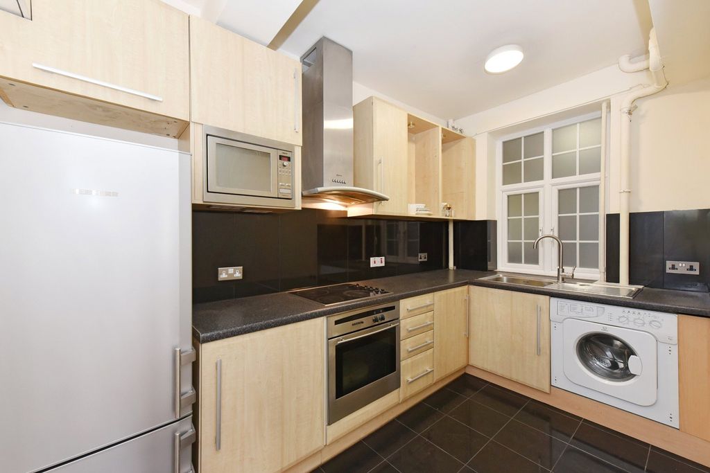 Property photo 3 of 7 Picture No. 06