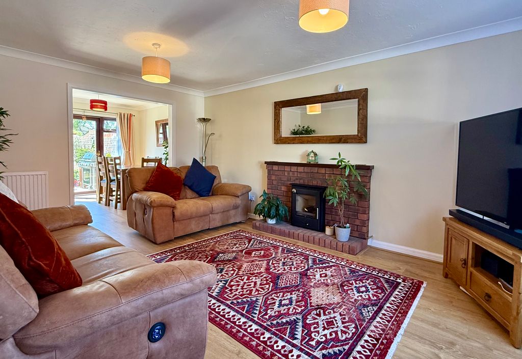 Property photo 3 of 23 Img_3428