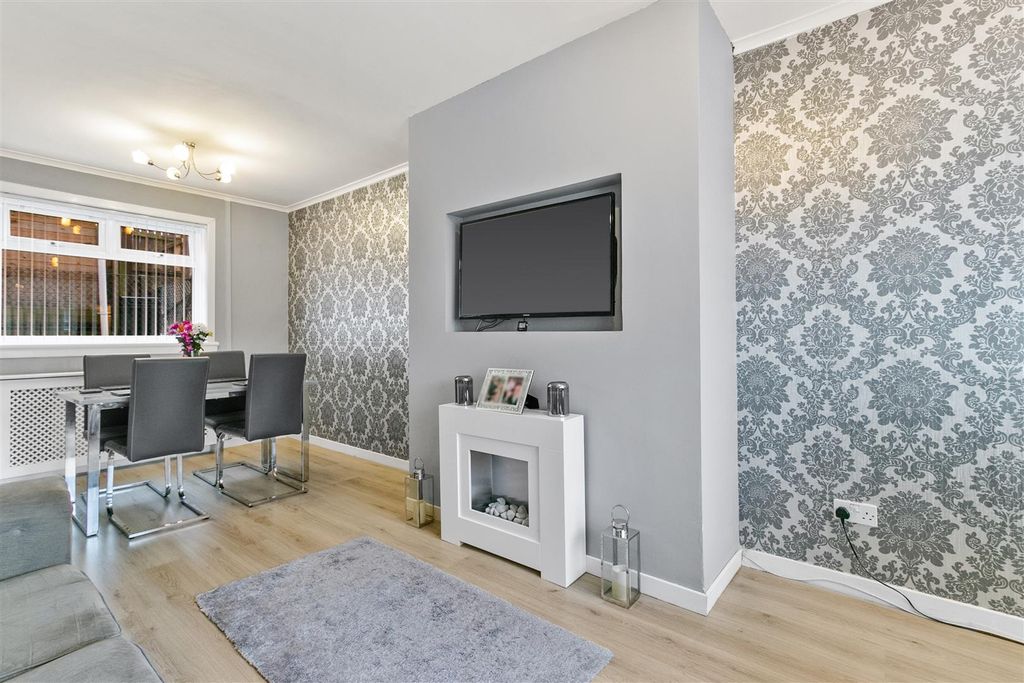 Property photo 2 of 24 Limekilns-5.Jpg