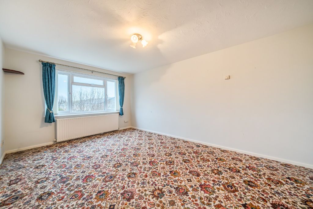 Property photo 2 of 25 4692563