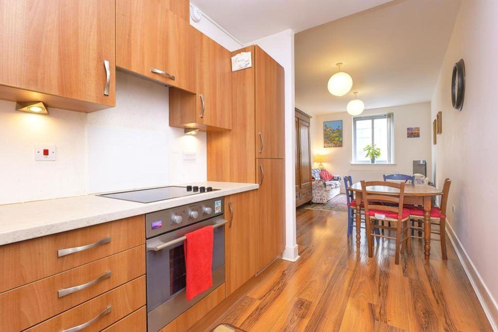Property photo 3 of 10 Kitchen