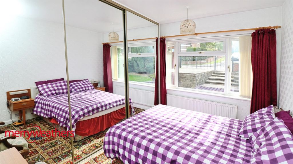 Property photo 2 of 15 Master Bedroom