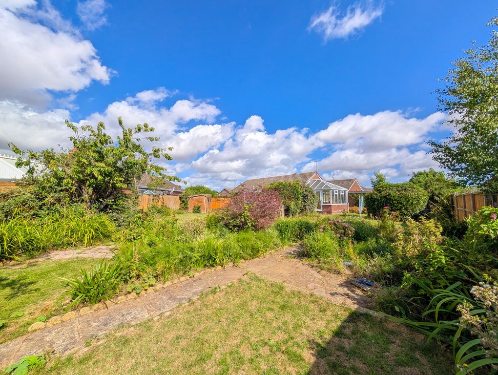 Property photo 2 of 17 Garden