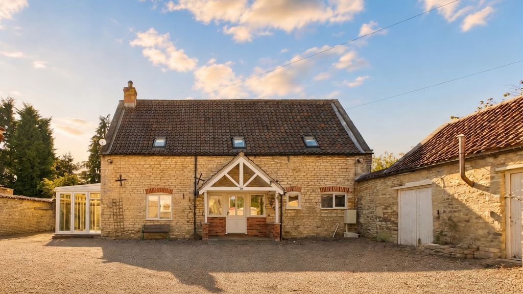 Property photo 1 of 26
