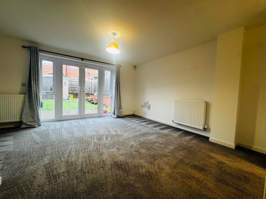 Property photo 3 of 17 Image