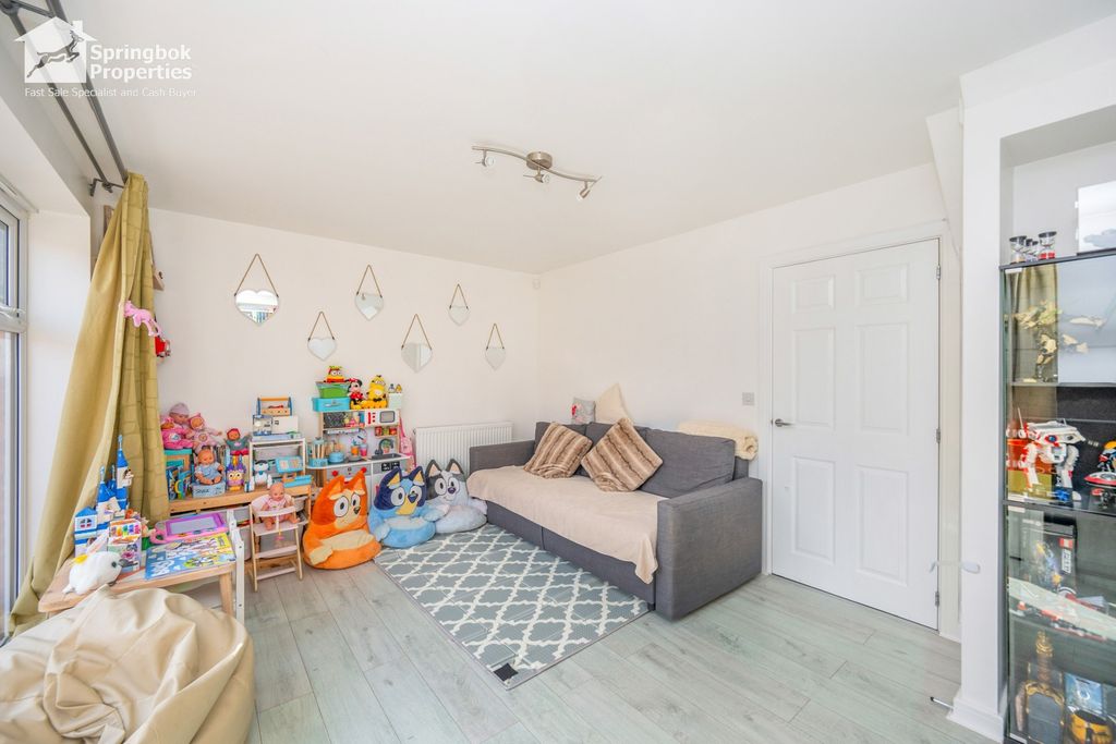 Property photo 2 of 18 Image 2