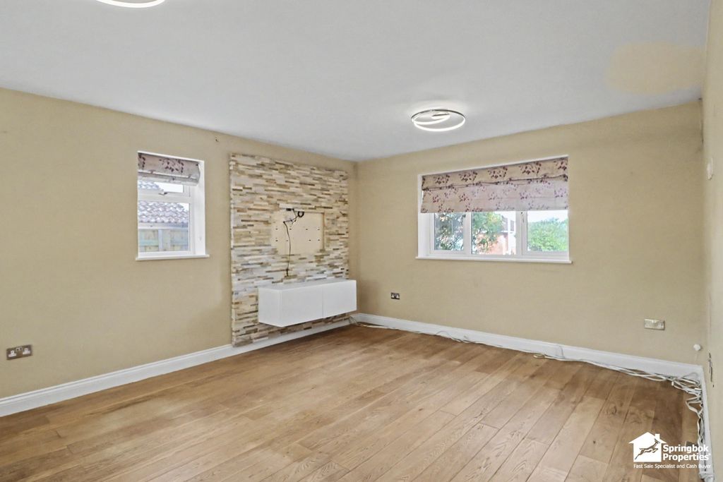 Property photo 2 of 13 Image 1