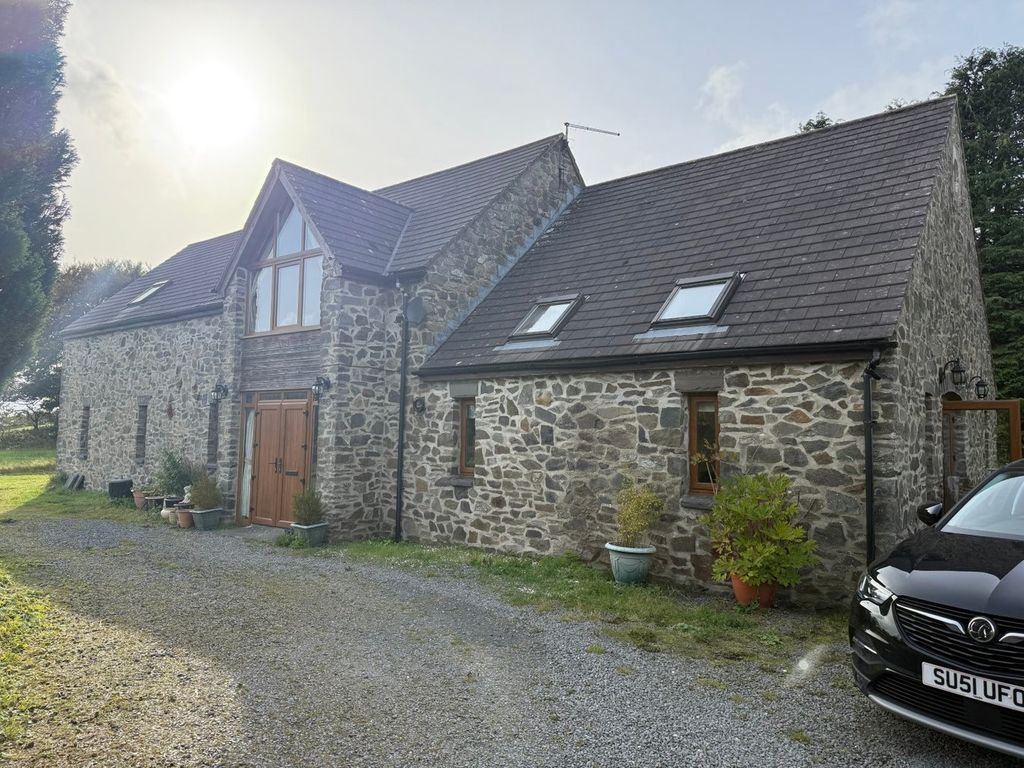 Property photo 2 of 62