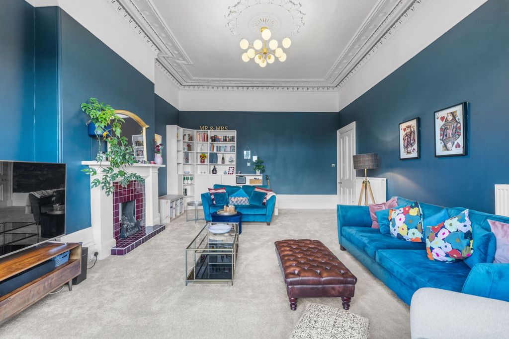 Property photo 3 of 28