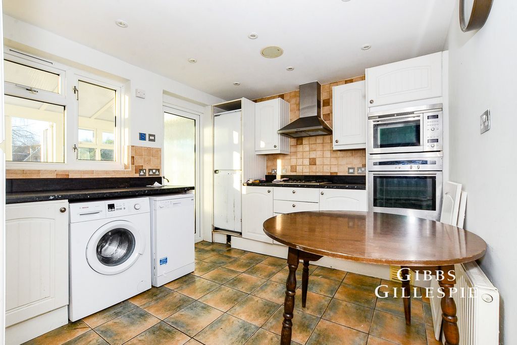 Property photo 3 of 13 Pbox-Img.Jpg