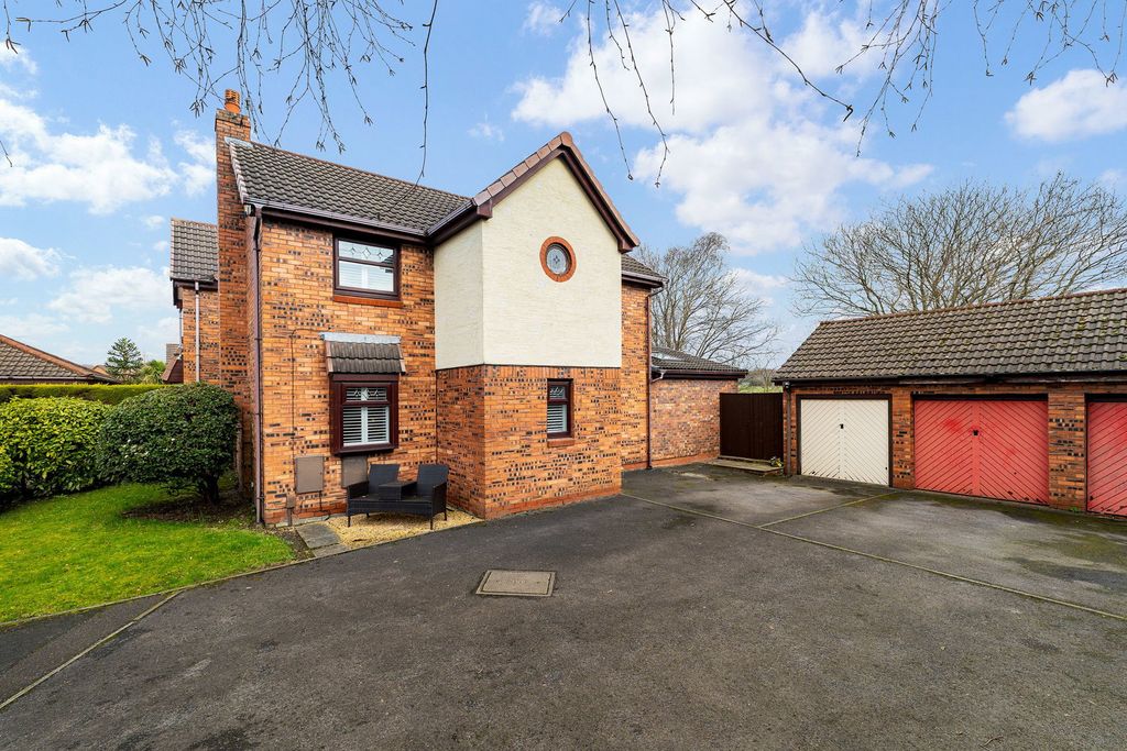 Property photo 1 of 35