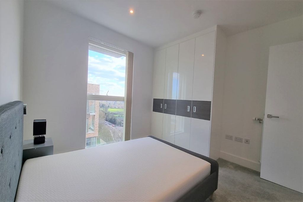 Property photo 3 of 13 Main