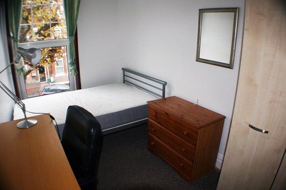 Property photo 1 of 16 Room 4.Jpg