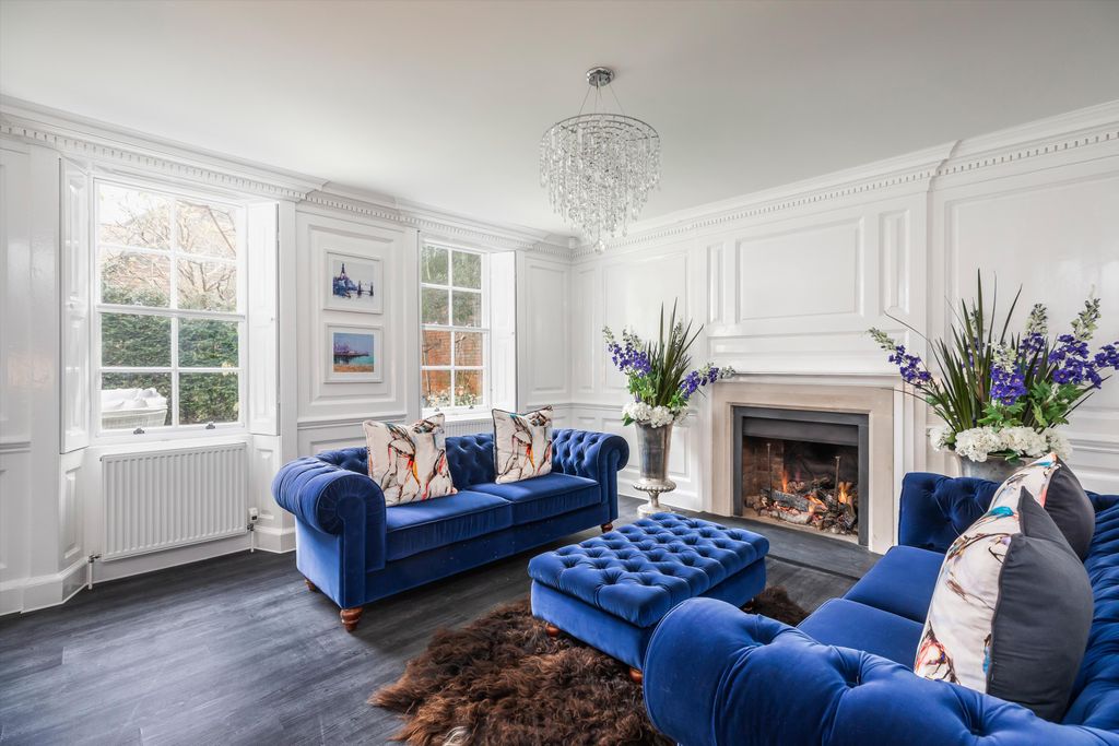 Property photo 2 of 12 Image