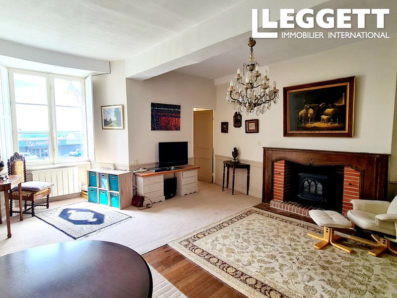 Property photo 2 of 10