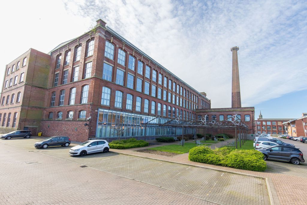 Property photo 1 of 10 Front