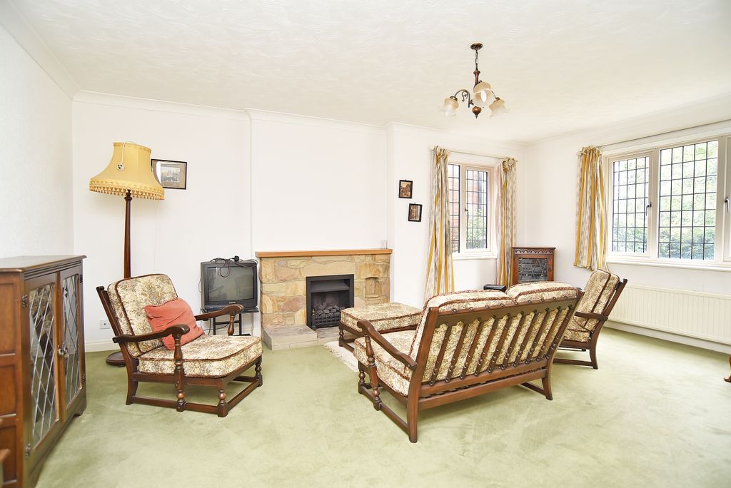Property photo 3 of 14