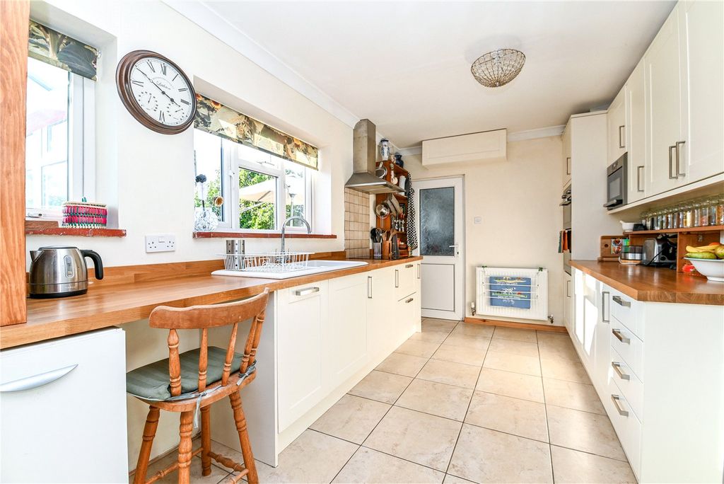 Property photo 2 of 17 Picture No. 03